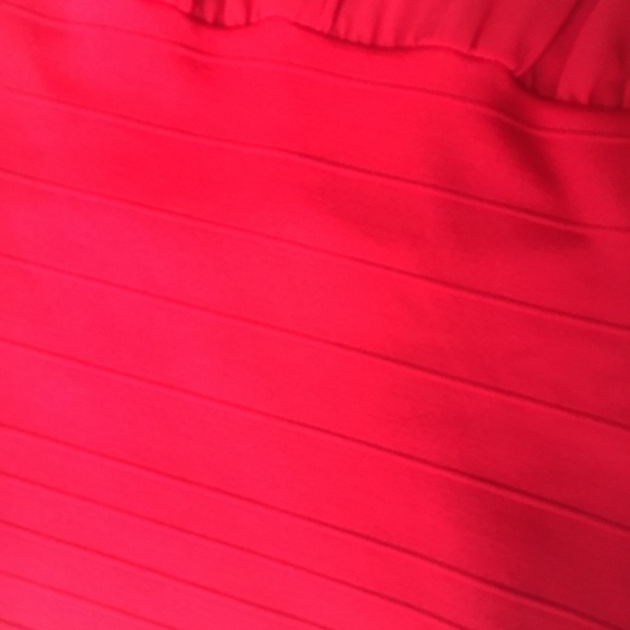 Red dress - Picture 6 of 8